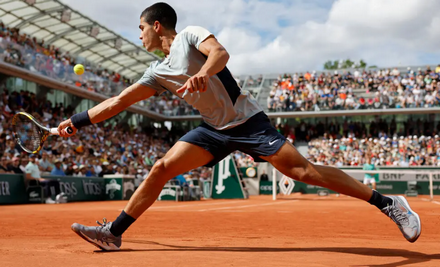 Carlos Alcaraz Powers Into Roland Garros Fourth Round